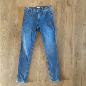 Old Navy Rockstar super skinny high rise sz. 4